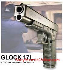 На арене представитель Австрии всеми уважаемый Glock 17