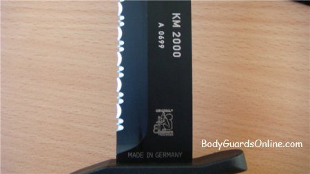 Боевой нож  Kampfmesser KM 2000, принятый на вооружение в бундесвере.