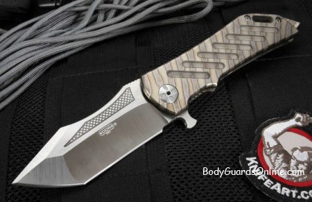Внушительный нож Dominator XI представленный  компании KnifeArt с ценником 890$ 